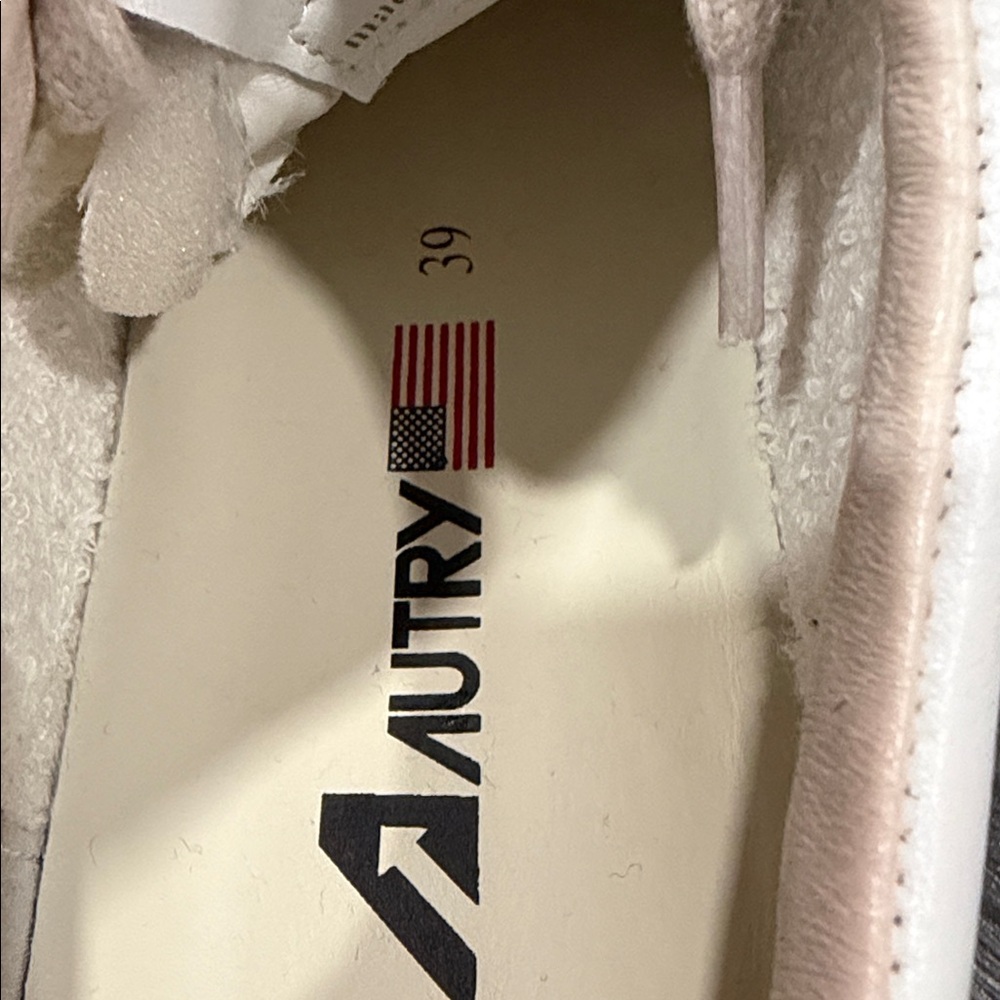 Autry White and Beige medalist Sneakers 39/8-8.5 - Picture 6 of 6